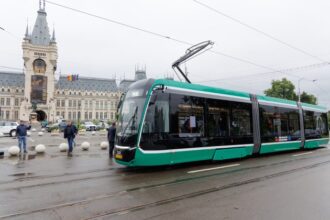 compania turca bozankaya a finalizat livrarea inainte de termen a 18 tramvaie de 20 de metri pentru primaria municipiului iasi 6a35644848169