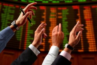 cum investesti 1 000 de euro cu profit top 5 actiuni in care iti poti duce economiile 6a352509b592a