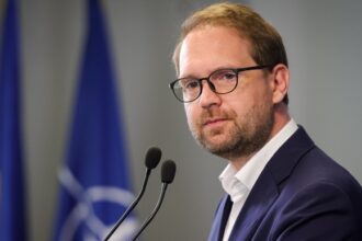 dominic fritz se doreste refacerea guvernului ciolacu ciuca care a crescut deficitul noi nu vom gira asa ceva 6a3541d83a9bd