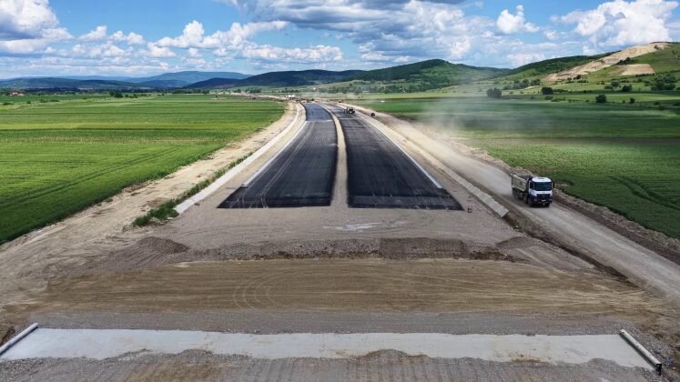 foto autostrada unirii cand vom circula pe primii kilometri din a8 tg mures iasi ungheni 6a3aa4e082fbe