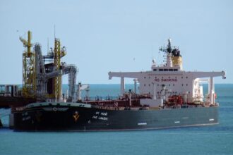 franta sechestreaza un al cincilea petrolier din flota fantoma a rusiei 6a3d1dc83afb4