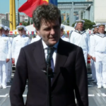 nicusor dan la ceremonia de acordare a pavilionului pentru corveta contraamiral august roman nava va intari contributia romaniei la securitatea regionala si la indeplinirea angaja 6a369a52648d4