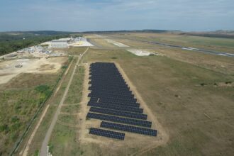 nou parc fotovoltaic cu stocare la aeroportul iasi contract castigat de strabag 6a35058d1da2d