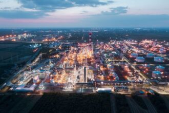 serbia a anuntat ca a incheiat un acord cu ungurii de la mol privind compania sa petroliera nis 6a37cb146c90c