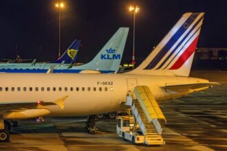 statele ue au convenit sa mentina compensatiile pentru zborurile intarziate si sa ceara companiilor aeriene o mai mare transparenta privind bagajele de mana 6a358bb247240