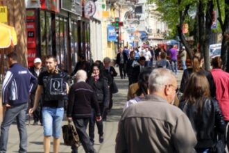 anm cod galben de canicula si disconfort termic ridicat pentru 15 judete si bucuresti cod galben de instabilitate atmosferica si averse pentru mai multe regiuni din tara 6a5b45f8db118