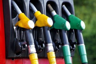 bolojan discuta cu reprezentantii sectorului privat pe tema evolutiei pretului carburantilor 6a44dc7f1c346