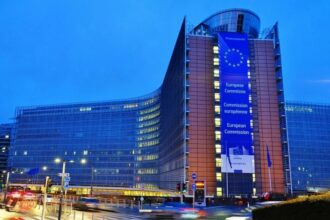 comisia europeana anunta masuri de sprijin a sectorului bancar executivul ue isi doreste o consolidare a bancilor europene peste liniile nationale 6a5a7309da4a8