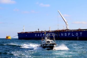 e oficial kazahstanul renunta temporar sa mai incarce petrol prin conducta cpc cu terminal la tarmul rusesc al marii negre si ajusteaza productia 6a623fe7cefb7