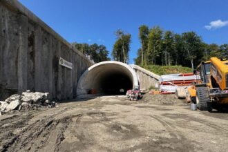 foto autostrada a1 lugoj deva doar 107 metri pana la strapungerea tunelului de doi kilometri 6a69b86d2f6cb