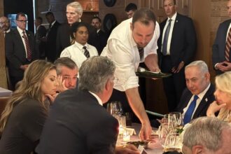 influentul bancher libanez antoun sehnaoui anchetat in tara sa pentru ca s a intalnit cu netanyahu in sua 6a6a4508c5869