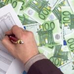 investitii surpriza in romania romanii s au inghesuit sa isi puna economiile in aceste produse ce sunt asigurarile unit linked prin care investesti si la bursa si in tezaur 6a4a227989666