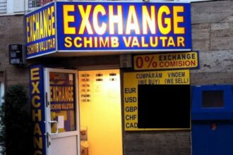 schimb valutar care sunt cele mai cautate valute in perioada de vacanta in afara de euro tavex 6a4cc57c47e06