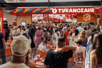 stefan mandachi proprietarul lantului de restaurante spartan extinde si tyranozaur un nou brand ce foloseste ingrediente autohtone 6a5de9367794a