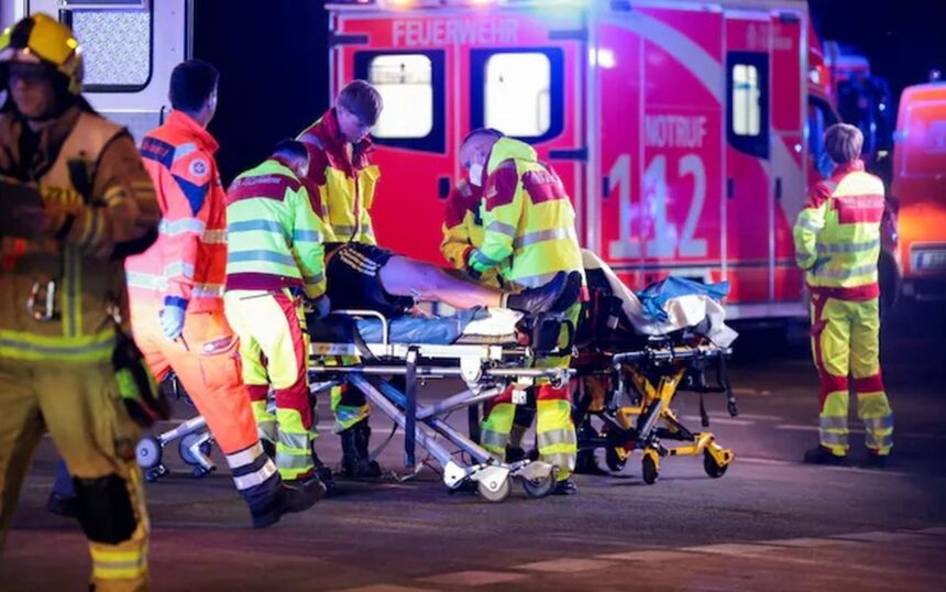 tragedie la berlin un mort si 16 raniti dupa ce o masina a intrat in multime la gay pride 6a65a7b8235ea