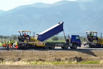 video autostrada a13 sibiu fagaras makyol incepe lucrarile de asfaltare 6a69f0ae4427b
