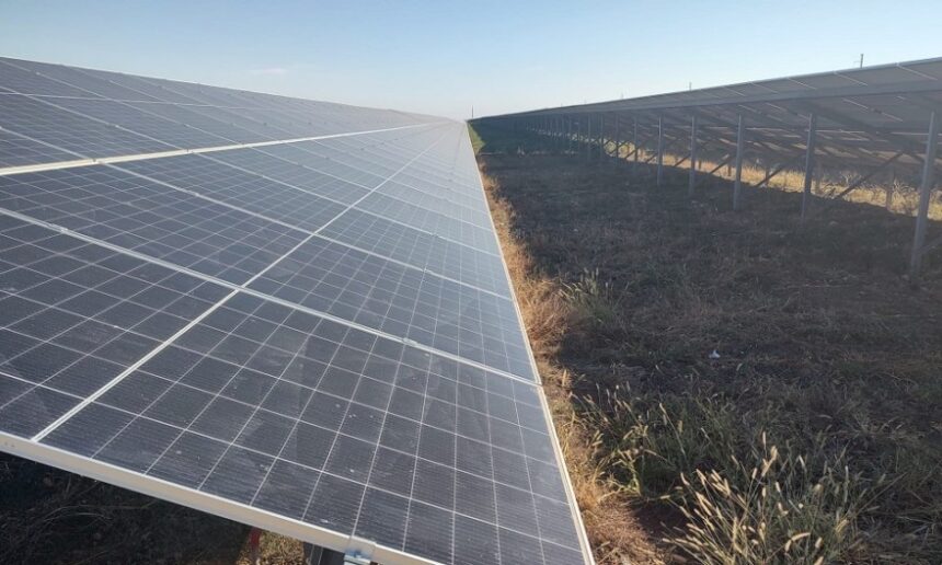 cel mai mare parc fotovoltaic din romania va fi inaugurat oficial luna viitoare israelienii de la nofar pun in functiune doua centrale dintr un foc peste 300 mw odata 6a894e5d4854b
