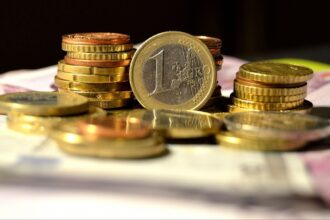 curs valutar negociat pentru toti clientii bcr in george euro dolari si alte 64 de valute cumparate cu reduceri 6a7af80ad5a47