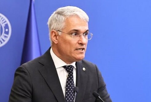 dragos pislaru am primit un e mail de la camera deputatilor cu grila convenita de liderii grupurilor parlamentare privind salarizarea demnitarilor 6a7f24cfb1d15