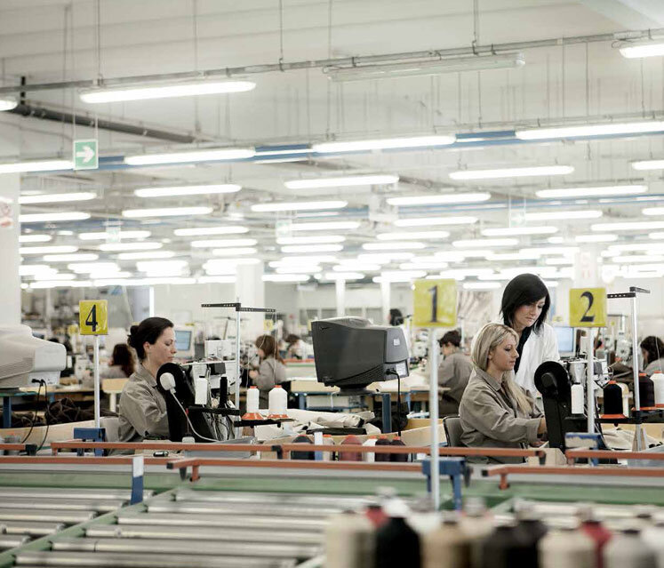 e oficial gigantul italian natuzzi a inceput procesul de mutare a productiei din italia in romania 6a7846fc0eddf
