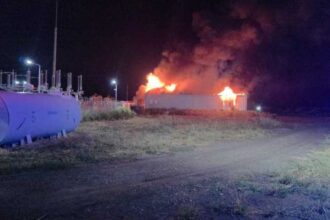 incendiu in localitatea stalpu din buzau la o hala destinata stocarii energiei electrice in baterii 6a8f674d74350