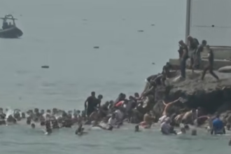 madridul a revizuit in crestre la 80 000 numarul migrantilor care au invadat ceuta la sfarsitul lui iulie 1 400 de minori inca sunt in exclava spaniola 6a79ecc7357d5