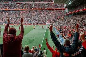 miliardarul american jeff bezos va deveni actionar al fc liverpool 6a79d0bd386e3