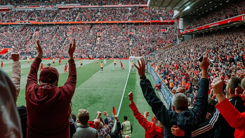 miliardarul american jeff bezos va deveni actionar al fc liverpool 6a79d0bd386e3