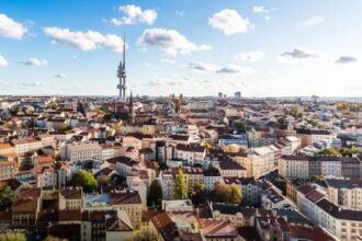 numarul strainilor din cehia s a triplat in ultimii zece ani si au ajuns la o zecime din populatia tarii 6a81653c29b4c