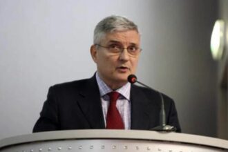 o reducere de taxe si impozite in 2027 ar fi o mare eroare spune presedintele consiliului fiscal daniel daianu 6a7c49c834f71