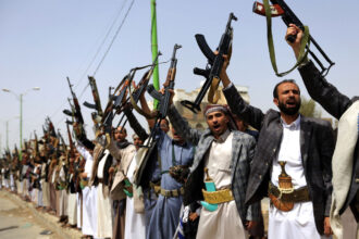 rebelii houthi din yemen anunta ca au lovit din nou o rafinarie apartinand companiei saudite aramco 6a7e0b88d9e24