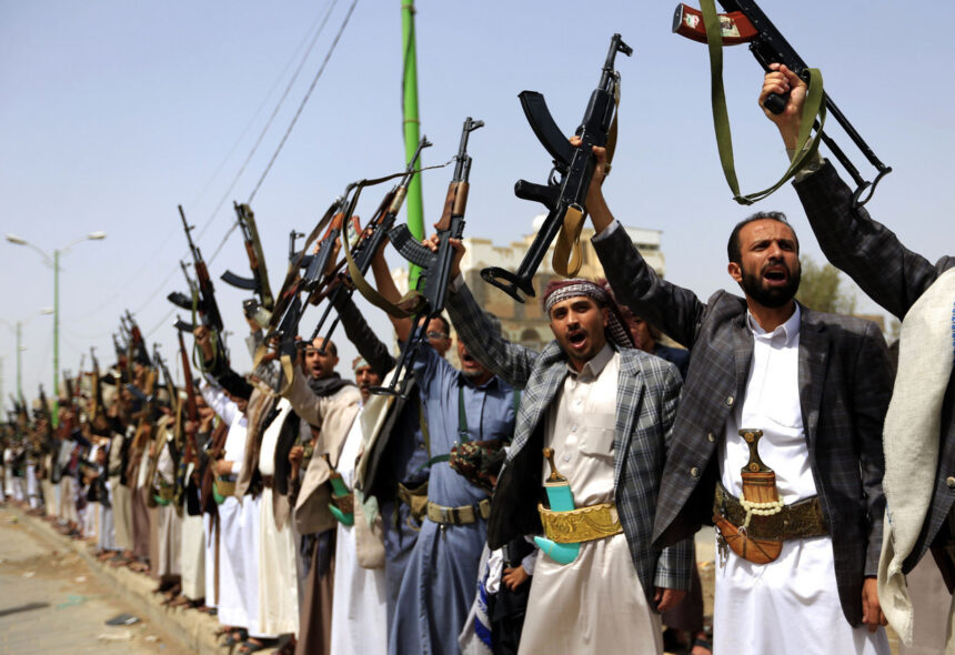 rebelii houthi din yemen anunta ca au lovit din nou o rafinarie apartinand companiei saudite aramco 6a7e0b88d9e24