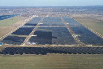 un nou parc fotovoltaic devine operational centrala de 59 mw a israelienilor de la econergy iancu jianu din olt a fost conectata la retea 6a7c57a9216fd