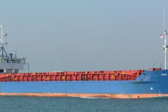 un vas sub pavilion indian a fost scufundat in marea rosie dupa ce a fost atacat cu o ambarcatiune capcana 6a723c3ad372e