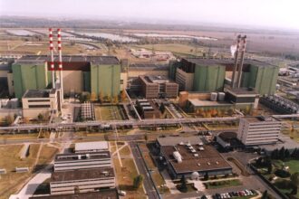 ungaria va scufunda doua barje in dunare pentru a mentine in functiune centrala nucleara de la paks 6a804c190026f