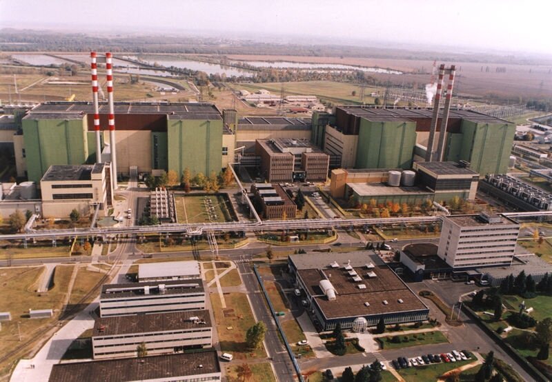 ungaria va scufunda doua barje in dunare pentru a mentine in functiune centrala nucleara de la paks 6a804c190026f