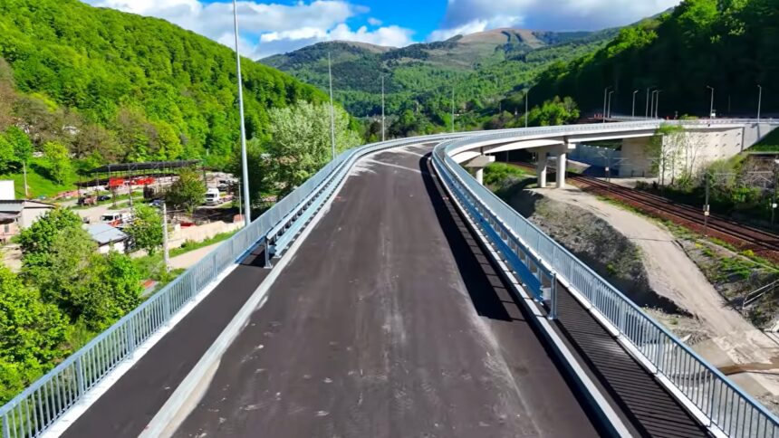 video centura comarnic ar putea fi gata pana la finalul lunii august cand se asterne ultimul strat de asfalt pe intregul traseu 6a74608bb0984