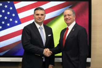 ambasadorul sua a fost la asf discutii despre temutul sec supraveghetorul burselor din new york si din sua petrescu presedinte asf am abordat si tema reglementarii pietelor cripto 6ad128b13cb61