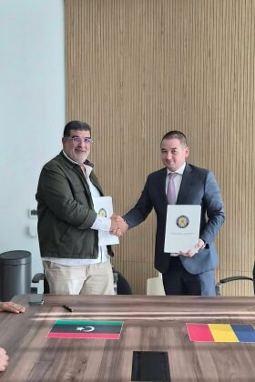 ansvsa anunta ca a semnat sase certificate sanitar veterinare pentru exportul de animale vii si produse de origine animala cu o delegatie din libia 6ac9158a45bf0