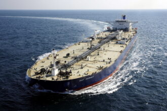 asigurarea petrolierelor care circula in marea neagra s a scumpit de 12 ori dupa ultimele atacuri asupra vaselor comerciale efecte asupra preturilor la pompa 6acdcee31823b