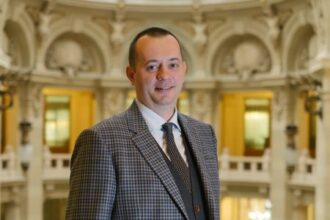 asociatia romana a bancilor si a ales noua conducere a consiliului director bogdan neacsu ramane presedinte 6ac8c129db995