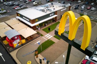ce ingrediente foloseste mcdonalds pentru retetele vandute in romania cine sunt antreprenorii romani care livreaza pentru gigantul american 6ad60c6f9f7a7