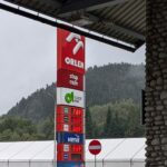 cinci directori ai gigantului petrolier polonez orlen au fost retinuti de procurori pentru ca ar fi scazut prea mult pretul carburantilor in benzinarii 6ac60f5e8249f
