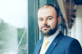 cristian popa bnr un mesaj important pe care banca nationala a romaniei l a dat este ca aderarea la zona euro este un fenomen economic dar este si un fenomen politic 6adb7c9511174