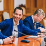csoma botond udmr il va putea vota pe domnul luca niculescu singura linie rosie pentru noi este sa purtam negocieri cu aur si sos 6ac3f9ed103e7