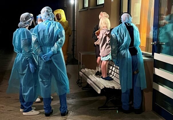 ebola sua introduc o noua obligatie de calatorie pentru toti pasagerii zborurilor internationale inclusiv pentru cei care pleaca din romania 6ade02b9875b8