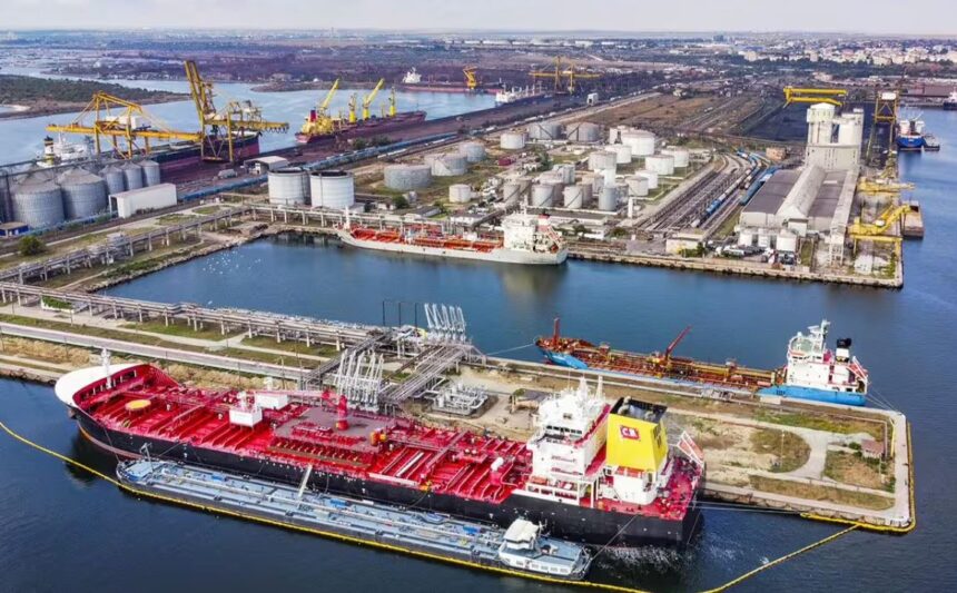 greva generala anuntata la o companie strategica a statului roman oil terminal 6ae060126425f