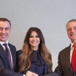 kimberly guilfoyle anunta ca a demisionat din postul de ambasador al sua in grecia ea respinge acuzatiile care i au fost aduse 6ace772b96b68
