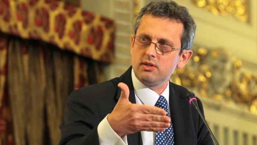 lazea despre deficitul trimestrial e vorba de volatilitatea foarte mare dintre trimestre sunt convins ca mf va explica situatia 6ada0ecf365ae