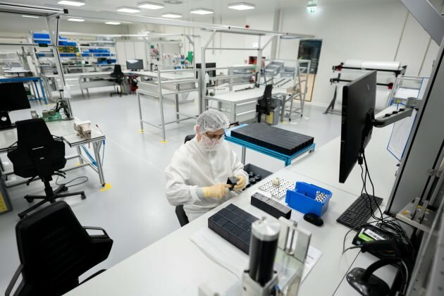 o fabrica din romania care produce componente pentru apple samsung sony si acceleratorul cern cauta furnizori romani de ce este dificil sa ii gaseasca 6ad7cd9596b3f